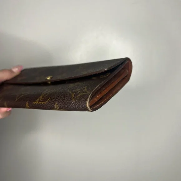Authentic Louis Vuitton Wallet LV - Picture 5 of 11